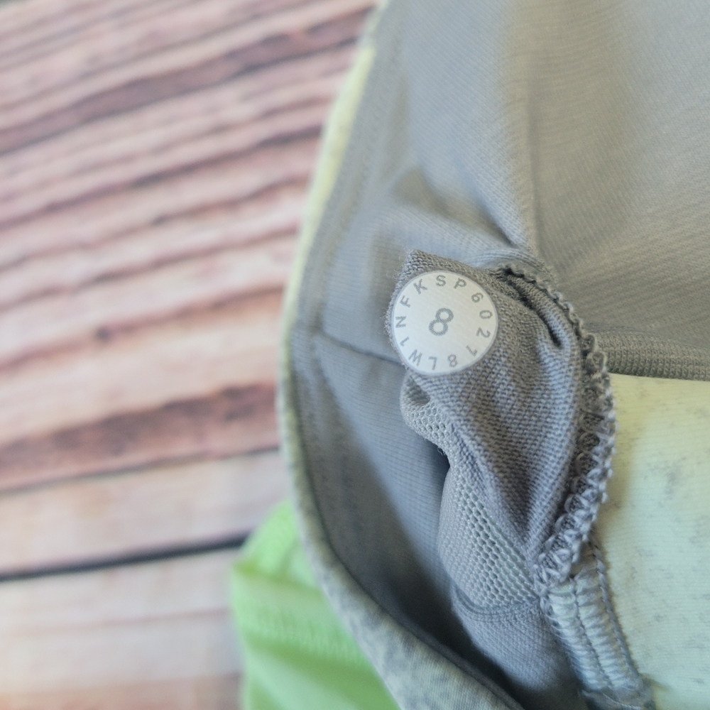 Lululemon Tank - Picture 2 of 6